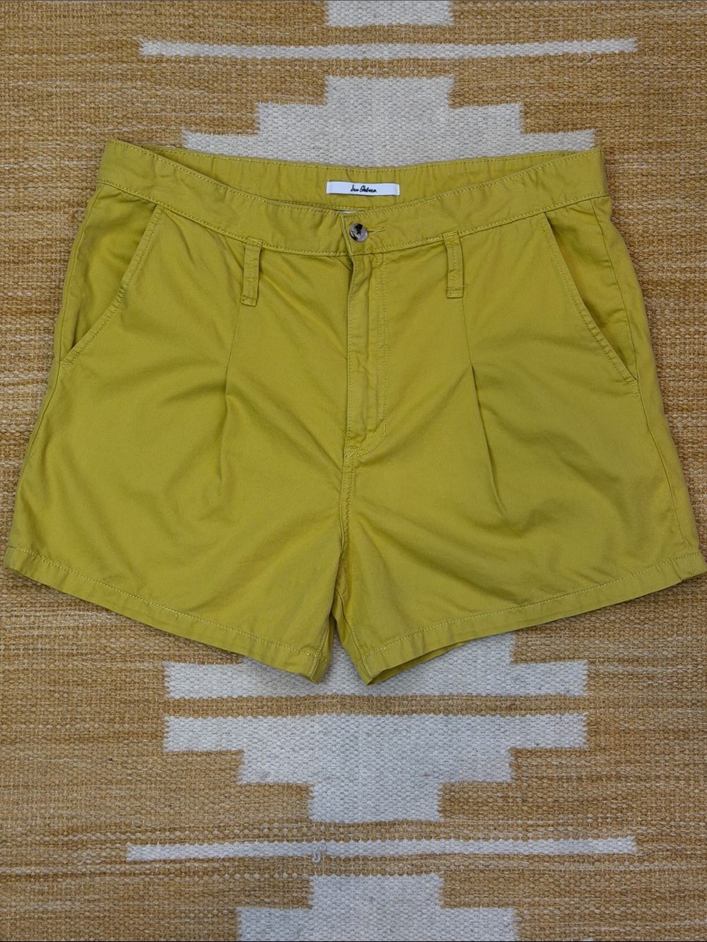 Sam Edelman High Waisted Pleated Trouser Shorts Mustard Yellow Gold Sz 31